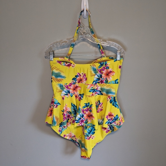 Forever 21 Yellow Floral Ruffle One Piece Swimsuit, size 1X - Picture 9 of 9